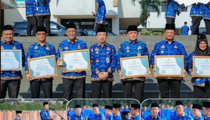 Sekdaprov Lampung Serahkan SAKIP Award 2025 kepada Enam Perangkat Daerah